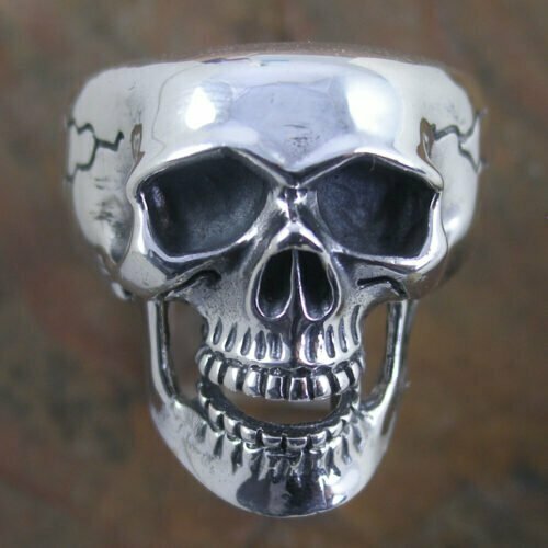 Sterling Silver Ring - Heavy Skull